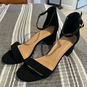 TOP Moda Women’s Size 10 Black Ankle Strap Heels
